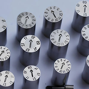 الألياف Laser-Dep-Dep-the-engliving-on-metal-parts